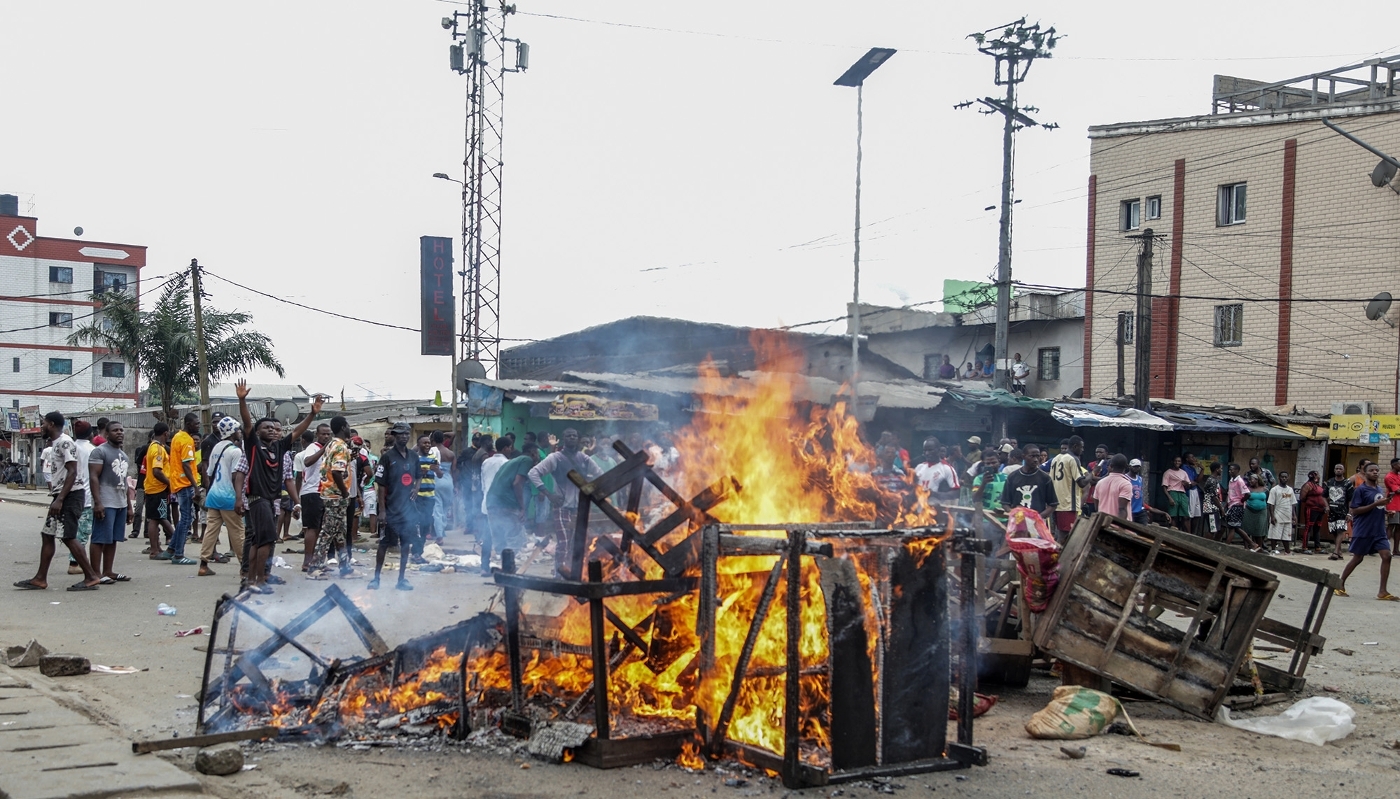 A barricade built by supporters of Issa Tchiroma Bakary in Douala, Cameroon, 27 October 2025.