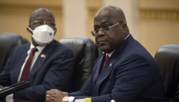 DRC President Felix Tshisekedi (R) in Beijing, China, 26 May 2023.