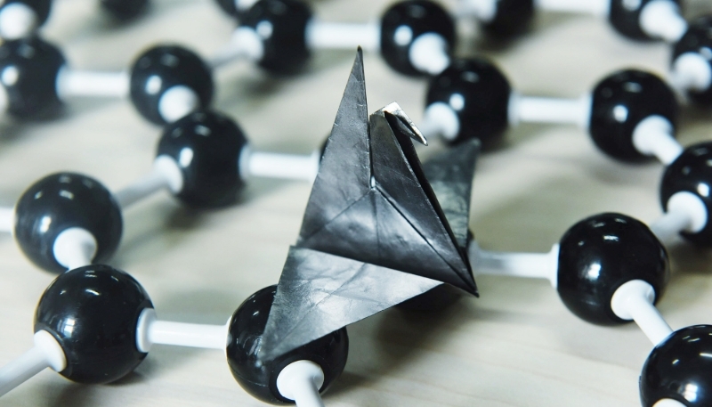 An origami crane made of graphene at Zhejiang University, China, 14 June 2017.