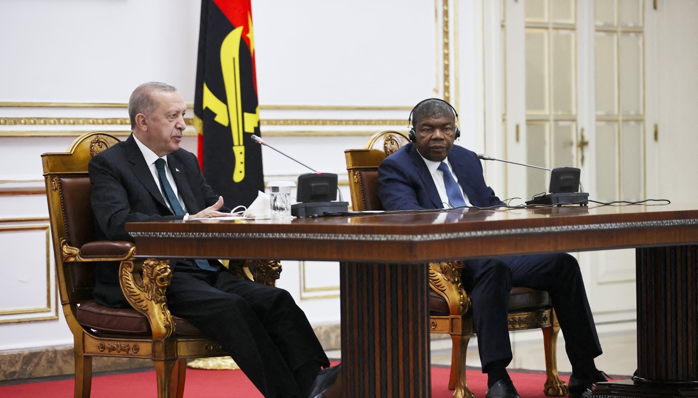 Presidents Recep Tayyip Erdogan and João Lourenço at the presidential palace in Luanda on 18 October 2021.