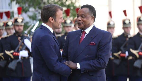 French President Emmanuel Macron (L) and Republic of the Congo's President Denis Sassou-Nguesso at the Élysée Palace, Paris, France, 3 September 2019.
