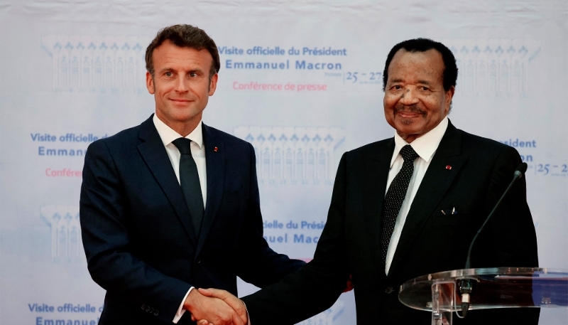 Cameroon's President Paul Biya and French counterpart Emmanuel Macron in Yaoundé, July 2022.