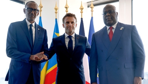 From left to right: Rwandan President Paul Kagame, French President Emmanuel Macron and DRC's President Felix Tshisekedi in New York, 21 September 2022.