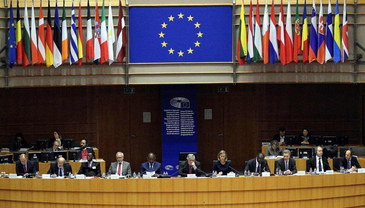 President of the Central African Republic Faustin-Archange Touadera (5th from the left), in Brussels, on 22 November, 2017.