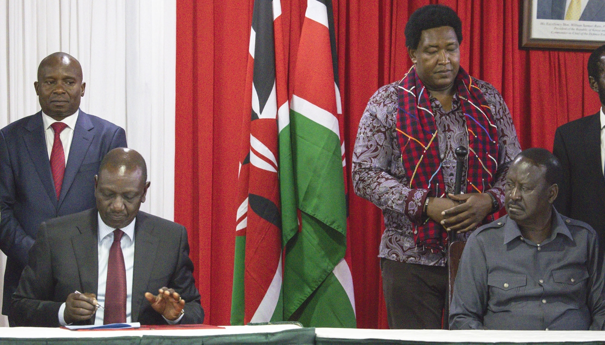 Kenyan President William Ruto (left), and Raila Odinga (right), in Nairobi, in March 2025. 