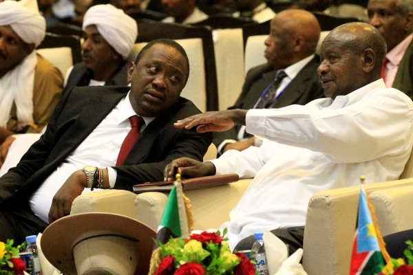 Kenyan President Uhuru Kenyatta with Ugandan President Yoweri Museveni.