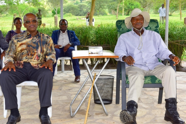 Former Ugandan prime ministerAmama Mbabazi and President Yoweri Museveni in 2019.