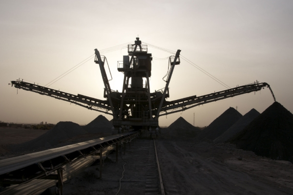 Ore storekeeper in the Cominak uranium mine (Niger).