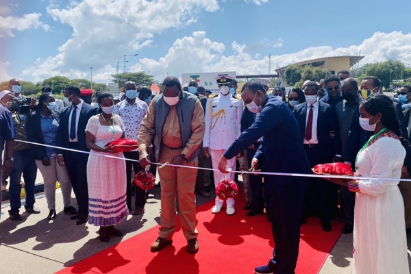 Kenyan President Uhuru Kenyatta and Ethiopian Prime Minister Abiy Ahmed Ali at the inauguration of the Moyale border crossing in December 2020.