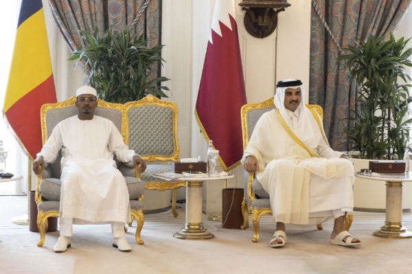 The Chadian transitional president Mahamat Idriss Déby with the Qatari emir Tamim ben Hamad Al Thani, in Doha, Qatar, on 8 August 2022.